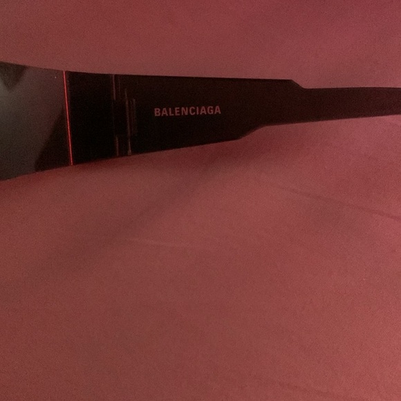 BALENCIAGA wrap around sunglasses - Picture 3 of 9